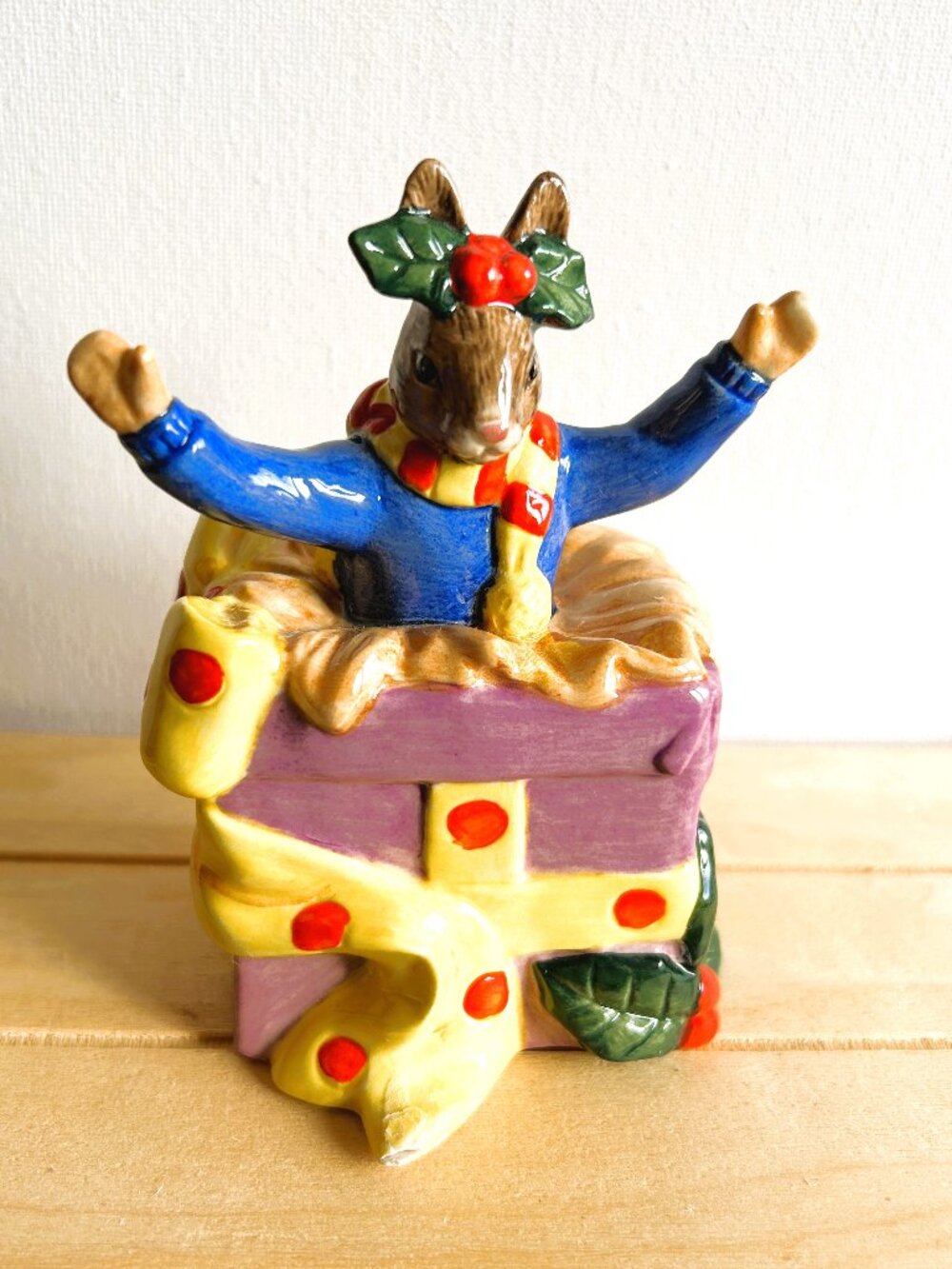 Royal Doulton Christmas Surprise Bunnykins Vintage Figurine